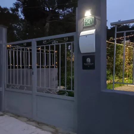 Maritonia's Comfort Апартаменты Лоутраки